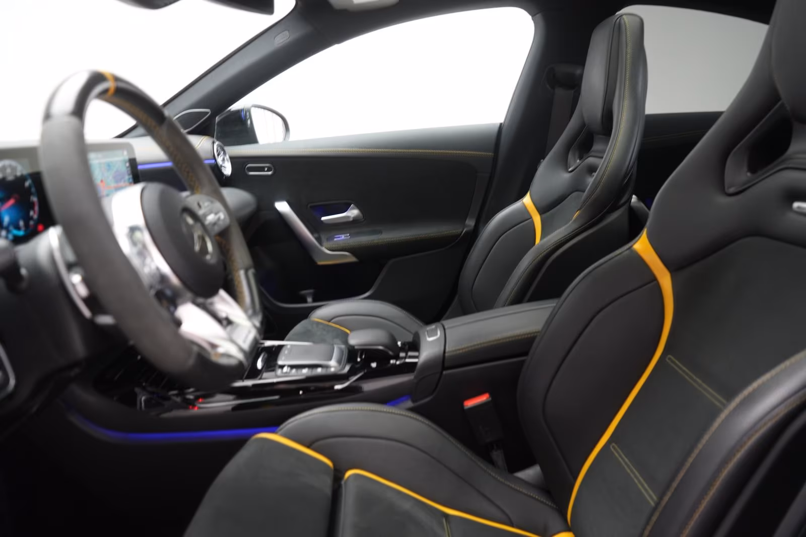 (B-652) Mercedes-Benz CLA 45 AMG S 4Matic+ Speedshift 8G-DCT Perf.si - Image 6