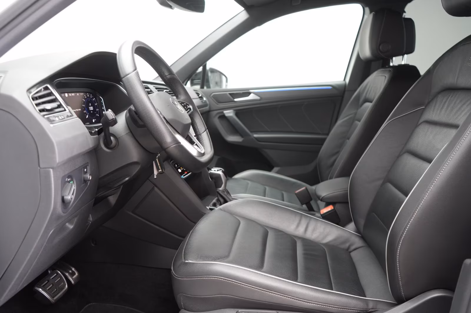(B-422) Volkswagen(Hybrid) Tiguan 1.4 eHybrid DSG R Line ACC/Leder/HUD/Virt - Image 6