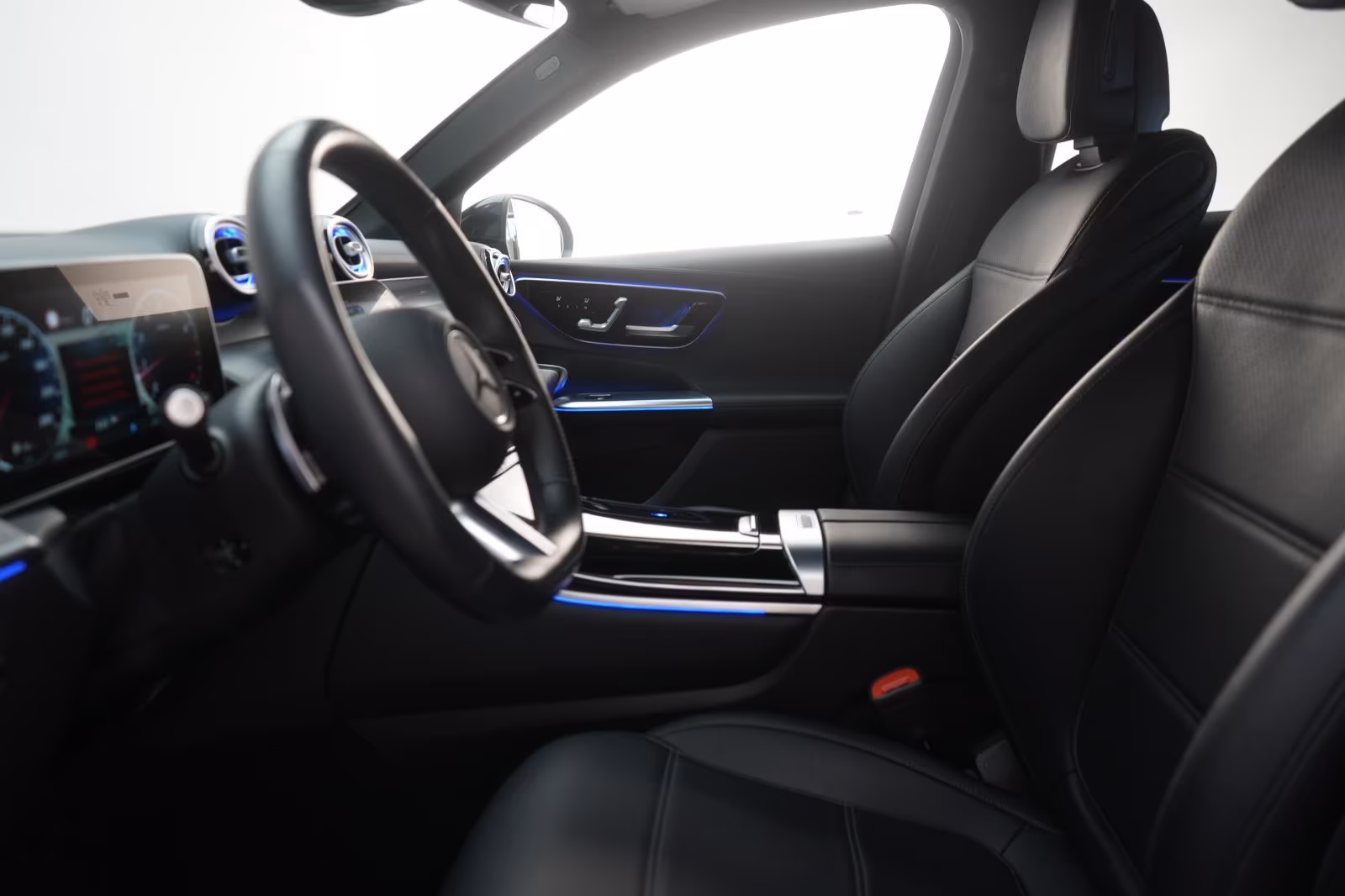 (B-021) Mercedes-Benz GLC 300 4Matic 9G-Tronic AMG Line Advanced  - Image 6