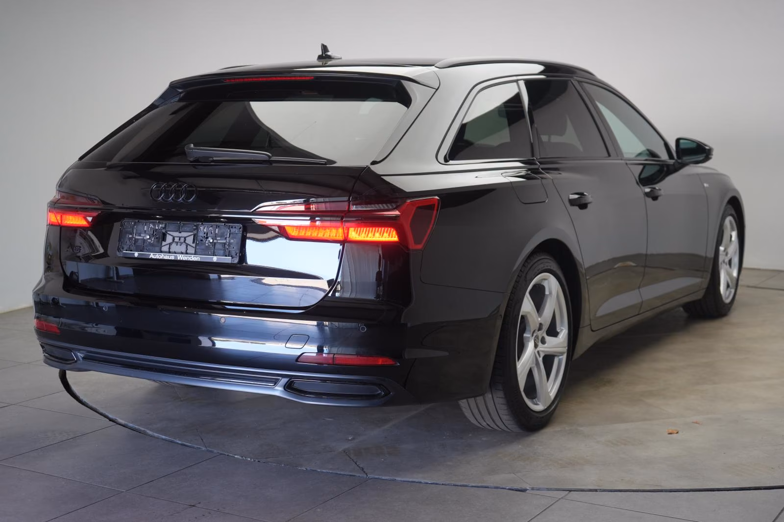 (B-217) Audi A6 40 TDI S tronic S line ACC/Lane/AHK/ - Image 5