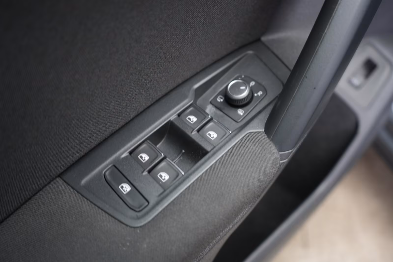 (B-651) Volkswagen Tiguan 1.5 TSI United - Image 14