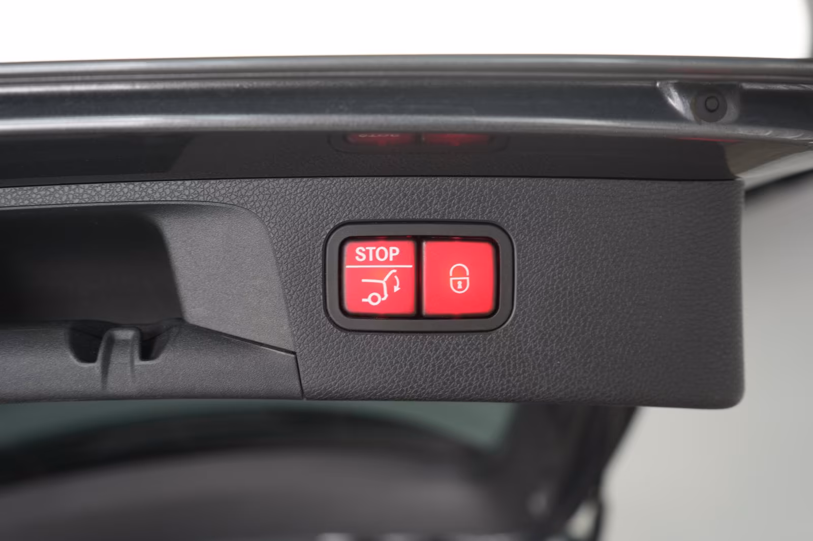 (B-115) Mercedes-Benz(Hybrid) E 300 e T 9G-Tronic AMG Softclose/Leder/HUD/Bu - Image 26