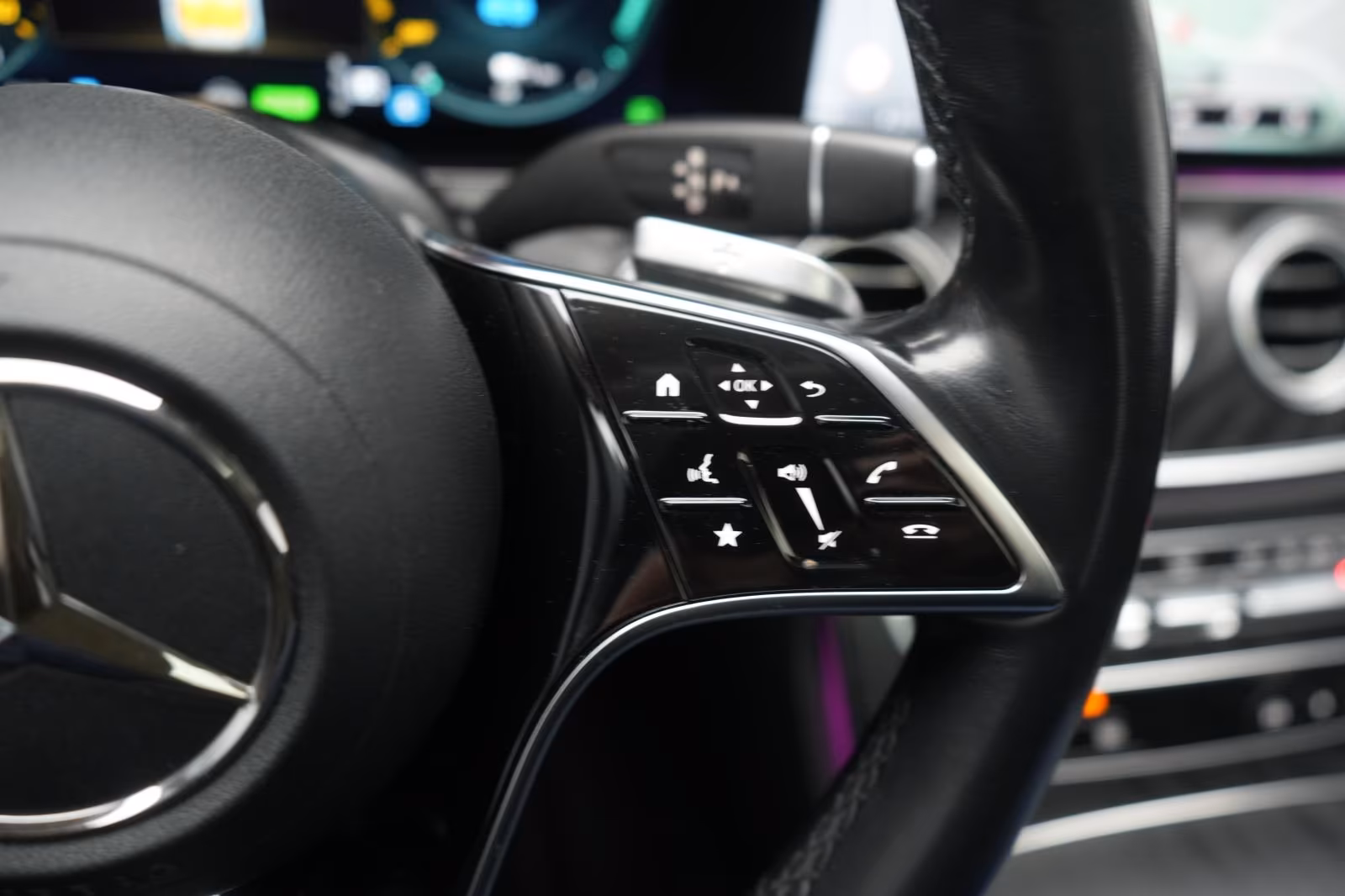 (B-099) Mercedes-Benz(Hybrid) E 300 de 9G-Tronic Avantgarde Distronic/Kamera - Image 13