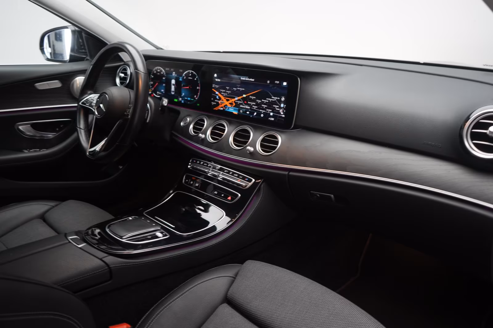 (B-772) Mercedes-Benz E 220 d 9G-Tronic Avantgarde CarPlay/Distronic/B - Image 10