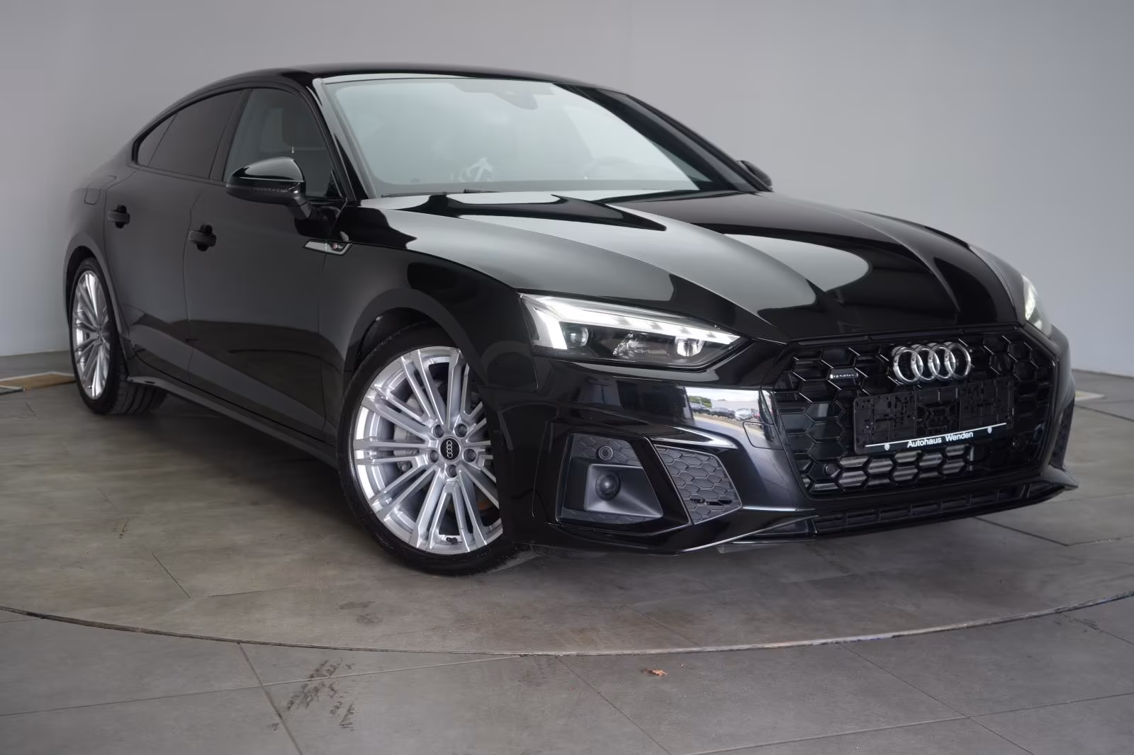 (B-532) Audi A5 45 TFSI quattro S line Leder/ACC/Kamera/Matri - Image 1