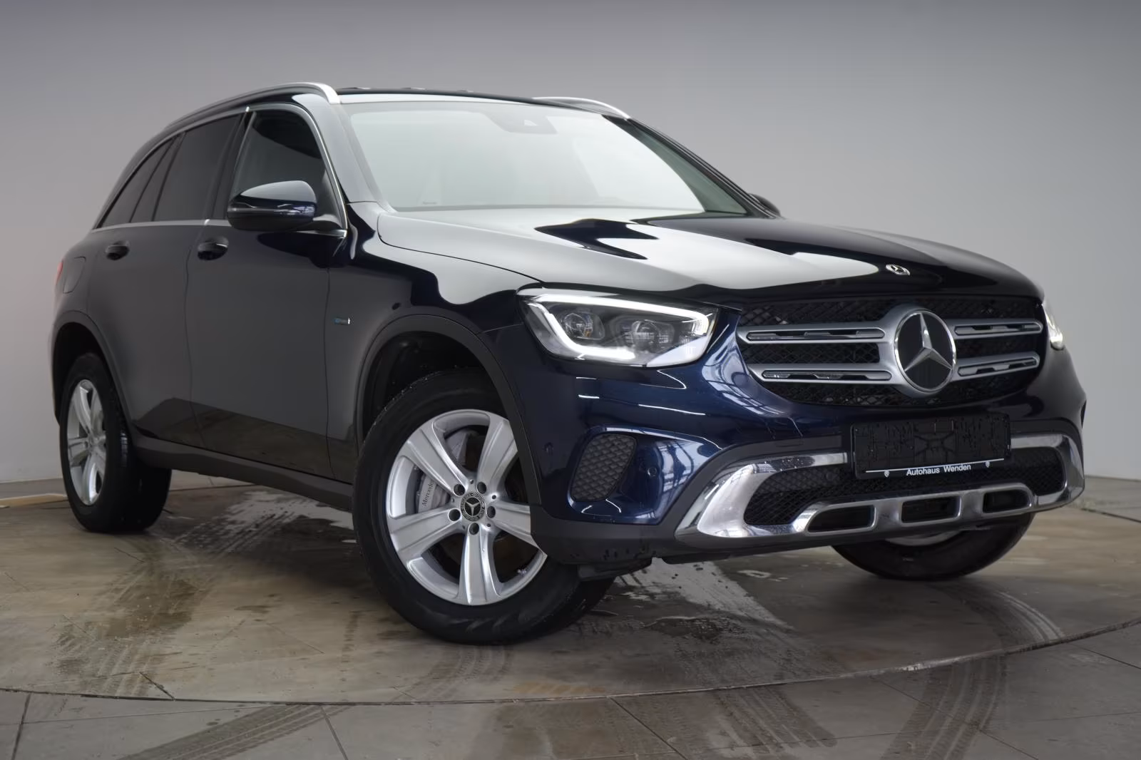 (B-320) Mercedes-Benz(Hybrid) GLC 300 de 4Matic 9G-Tronic Temp/Kamera/Lan - Image 1