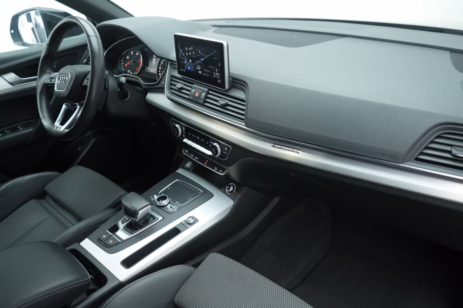 (B-123) Audi Q5 40 TDI quattro S-Line Temp/Kamera/AHK/Massage - Image 8