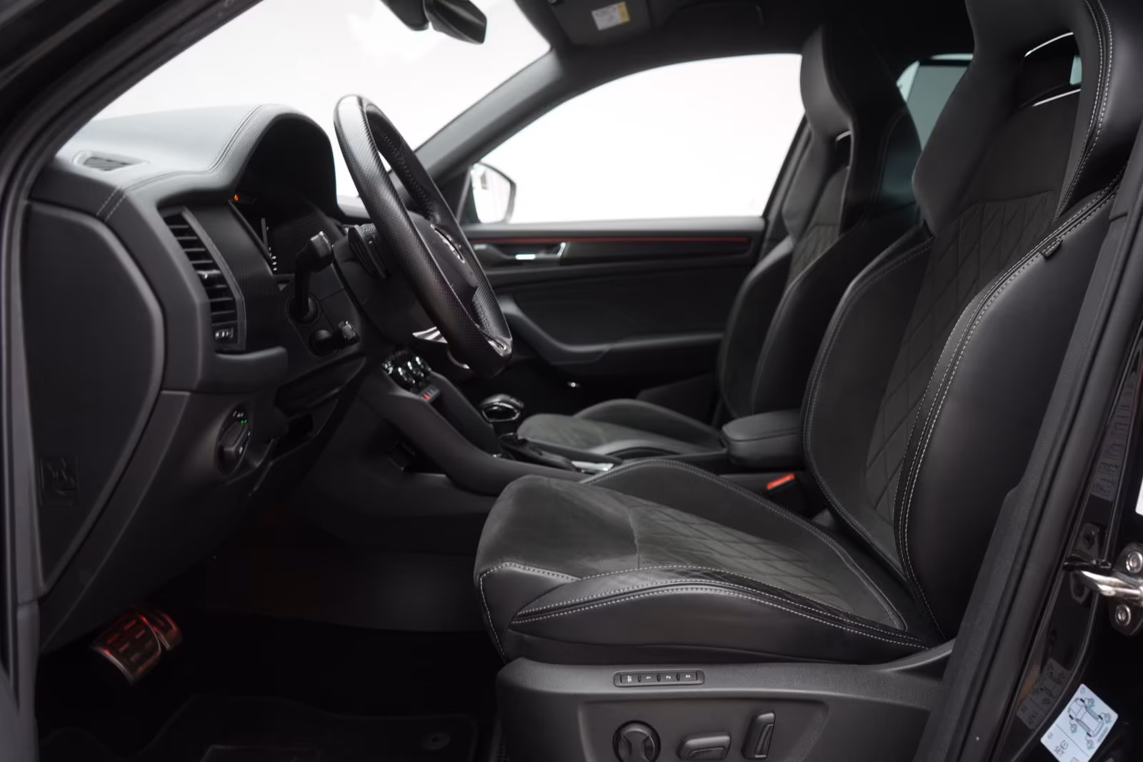 (B-182) Skoda Kodiaq 2.0 TDI Sportline 4x4 ACC/Kamera/Canton/L - Image 6