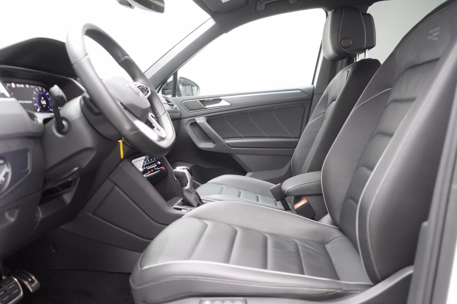 (B-037) Volkswagen(Hybrid) Tiguan 1.4 eHybrid DSG R-Line Leder/ACC/Kamera/V - Image 6