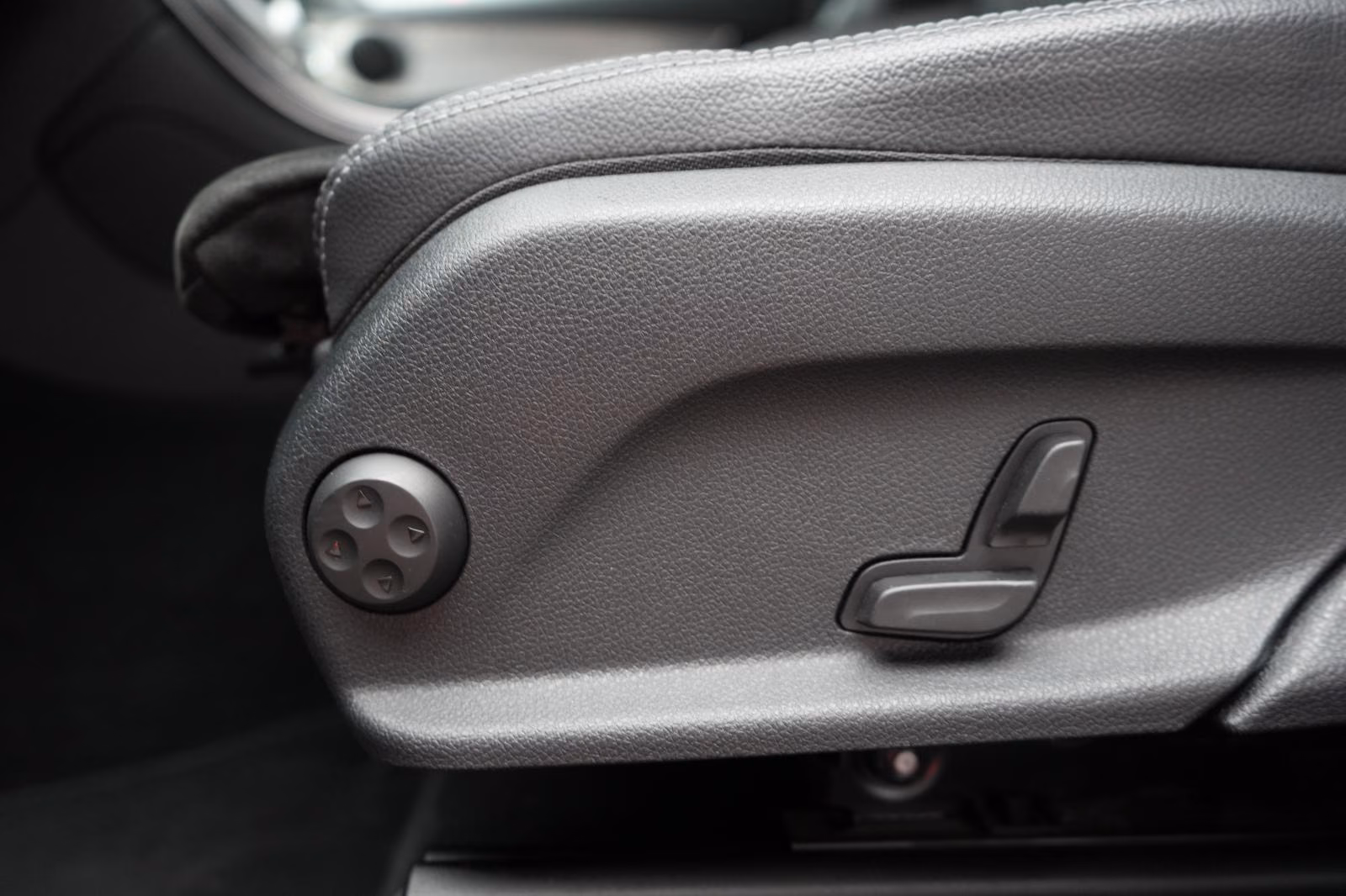 (B-208) Mercedes-Benz GLC 300 de 4Matic AMG Distronic/Kamera/Virtua - Image 16