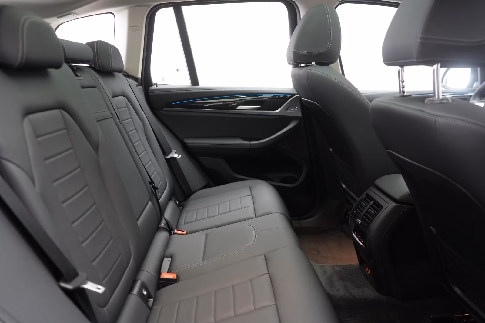 (B-434) BMW iX3 Inspiring Leder/ACC/Kamera/Pano/Virtual/Lane - Image 11
