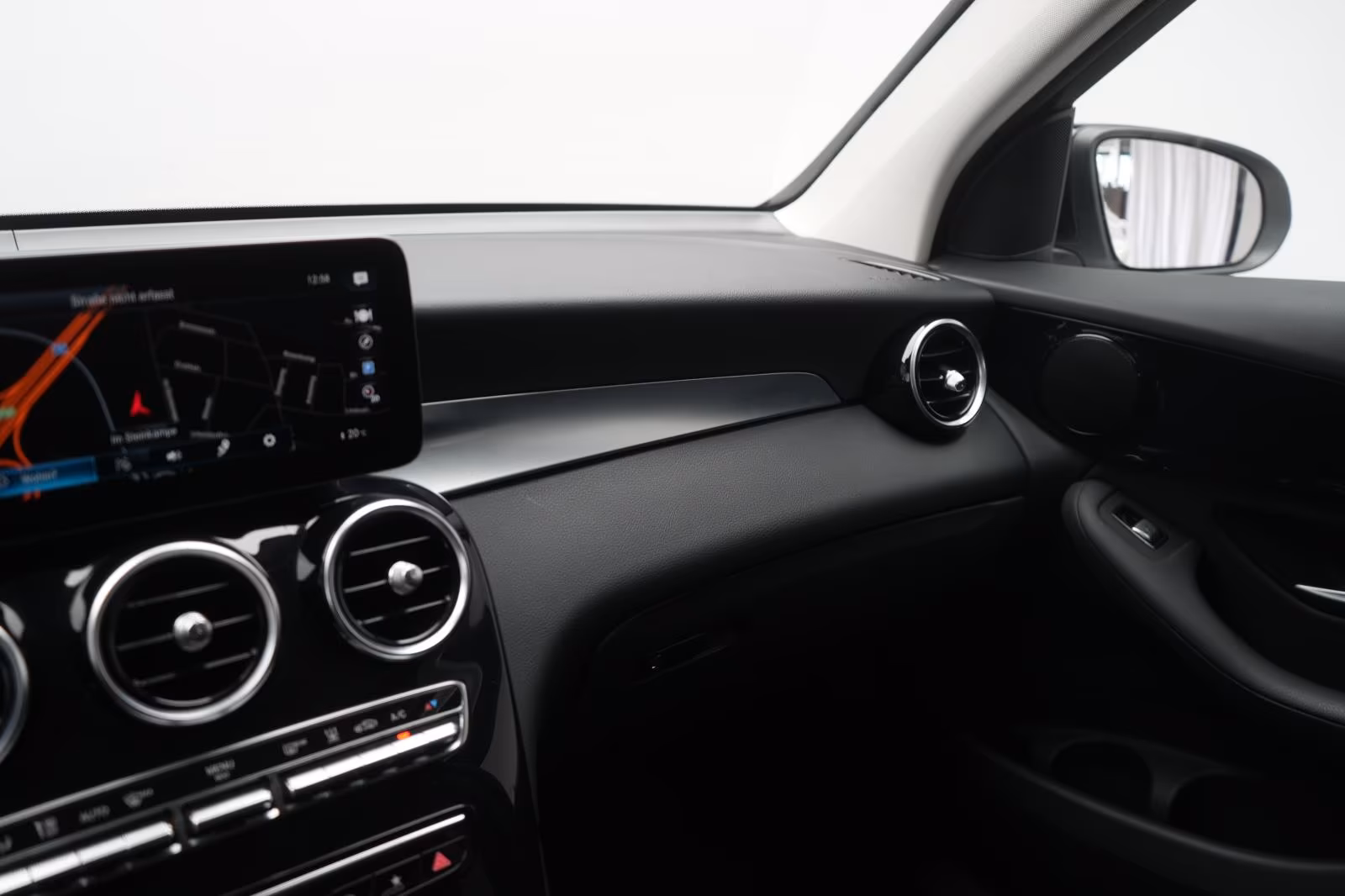 (B-212) Mercedes-Benz GLC 220 d 4Matic 9G-Tronic CarPlay/Temp/Kamer - Image 12