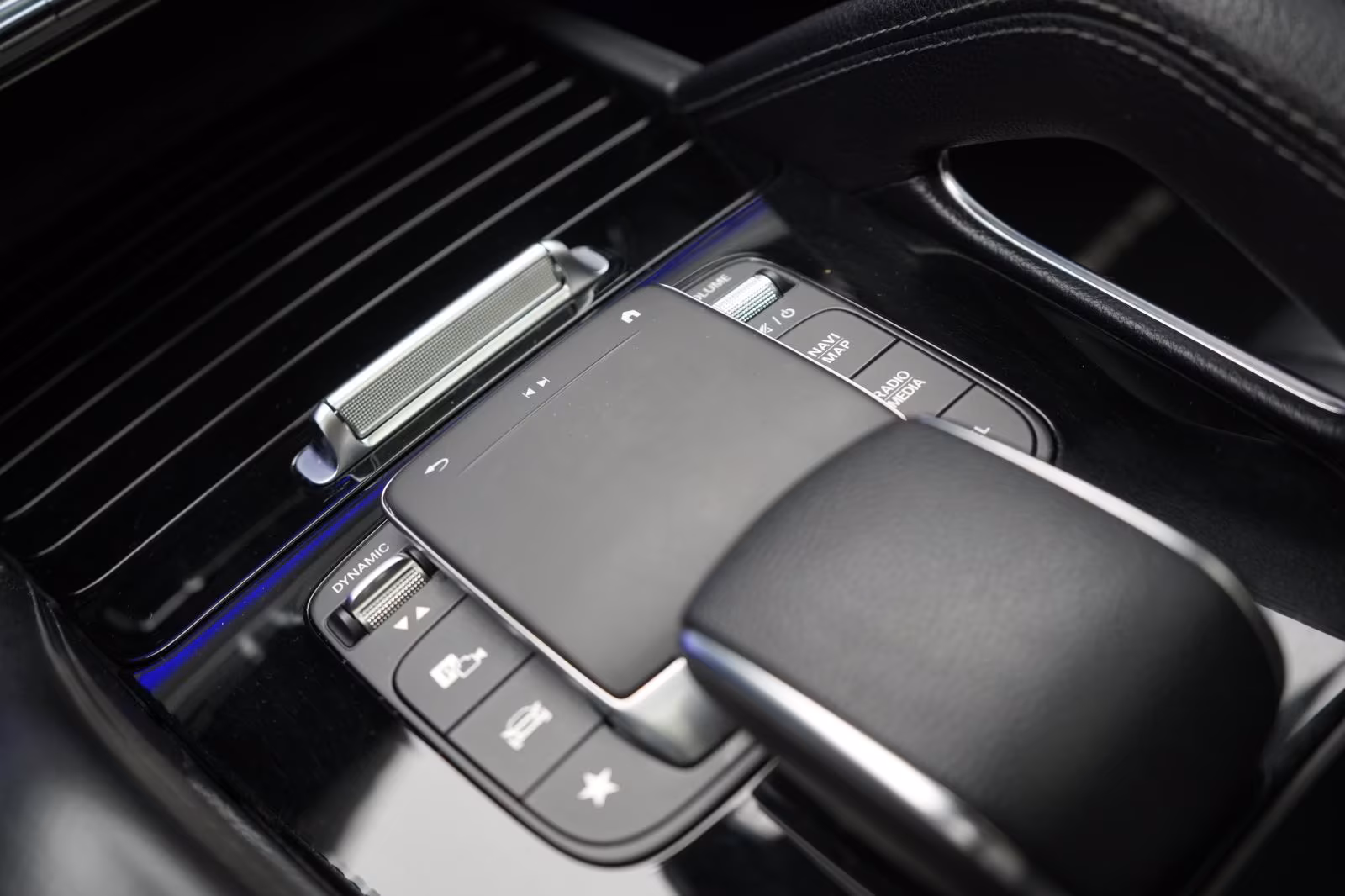 (B-328) Mercedes-Benz(Hybrid) GLE 350 de 4Matic AMG Leder/Temp/Burmester - Image 19