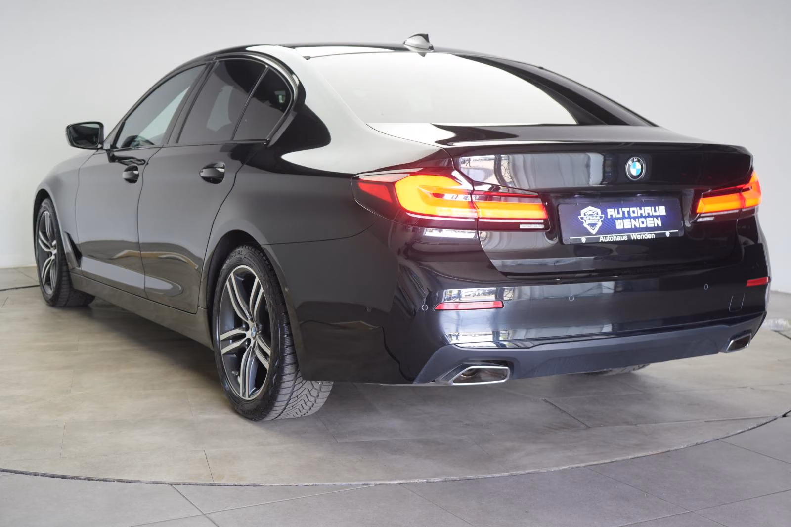 (B-322) BMW 520 d M Sport Leder/Temp/Virtual/CarPlay - Image 4
