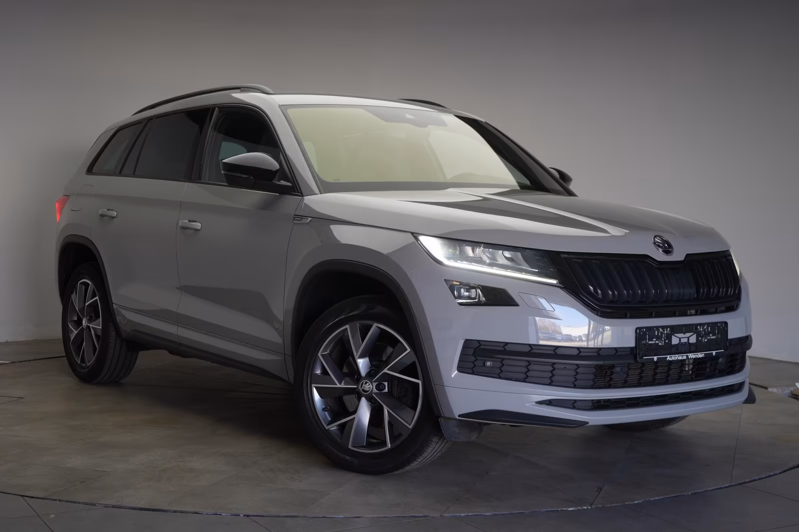 (B-513) Skoda Kodiaq 2.0 TDI 4x4 DSG Sportline ACC/Kamera/Virt - Image 1