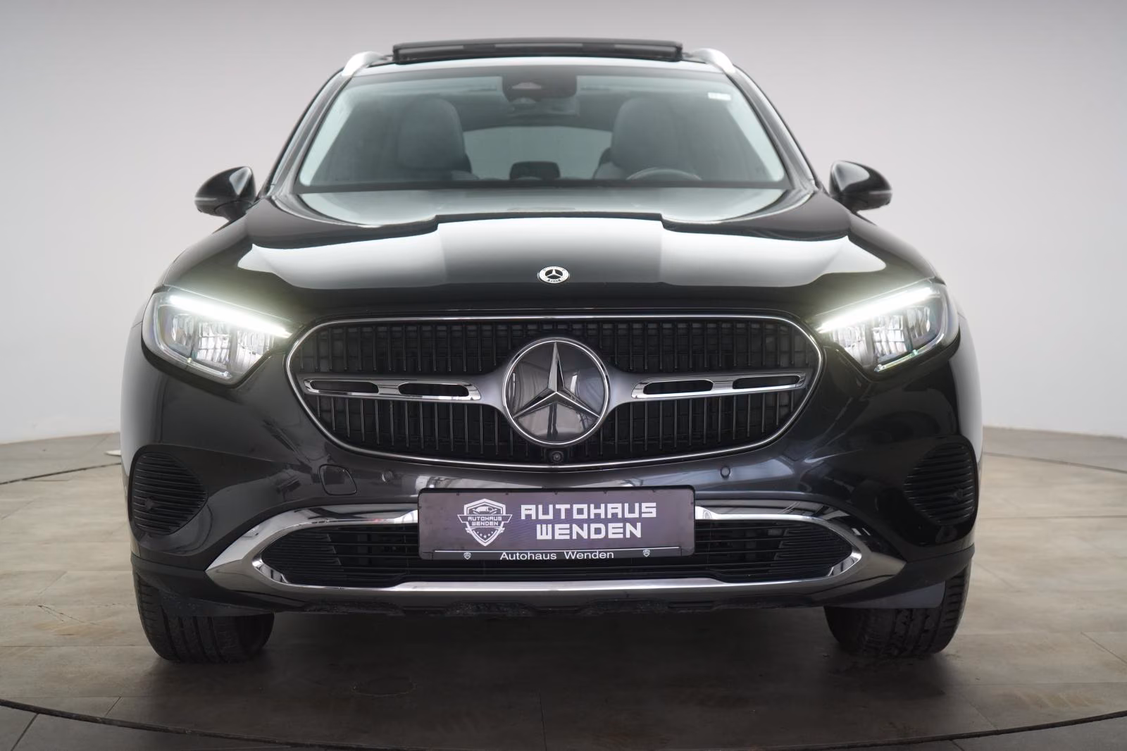 (B-687) Mercedes-Benz GLC 220 d 4Matic 9G-T Avantgarde Distronic/Kam - Image 2