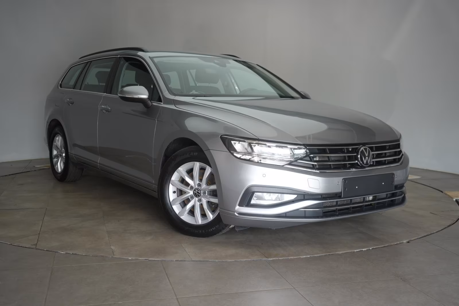 (B-066) Volkswagen Passat Variant 2.0 TDI DSG Business ACC/Kamera/A - Image 1