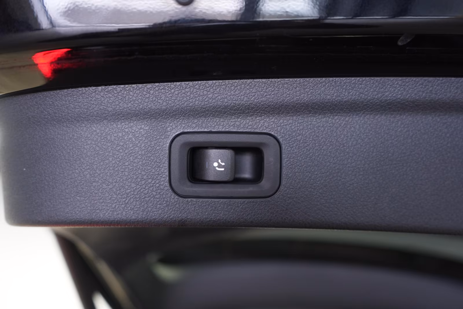 (B-018) Mercedes-Benz GLE 300 d 4Matic 9G-Tronic AMG Line - Image 22