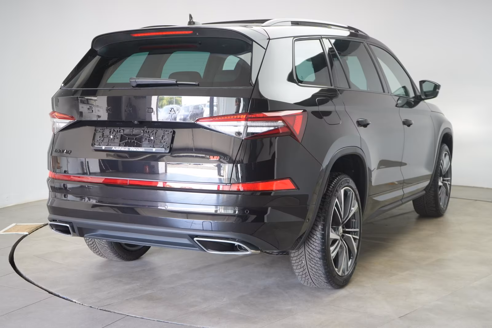(B-457) Skoda Kodiaq 2.0 TSI RS ACC/Kamera/Pano/AHK/Lane/Side/ - Image 5