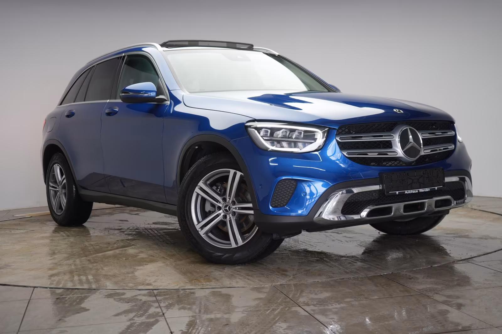 (B-383) Mercedes-Benz GLC 220 d 4Matic 9G-Tronic Leder/Temp/Kamera - Image 1