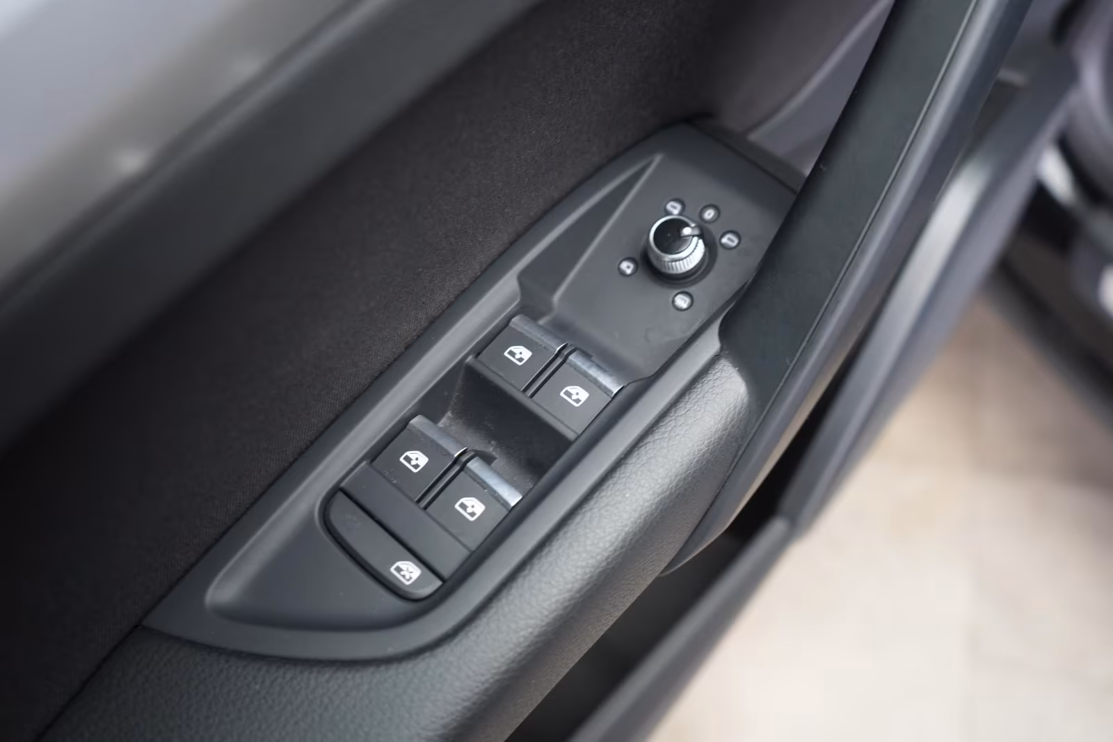 (B-390) Audi Q5(Hybrid) 55 TFSIe quattro S-Line CarPlay/Temp/Kamera/V - Image 14