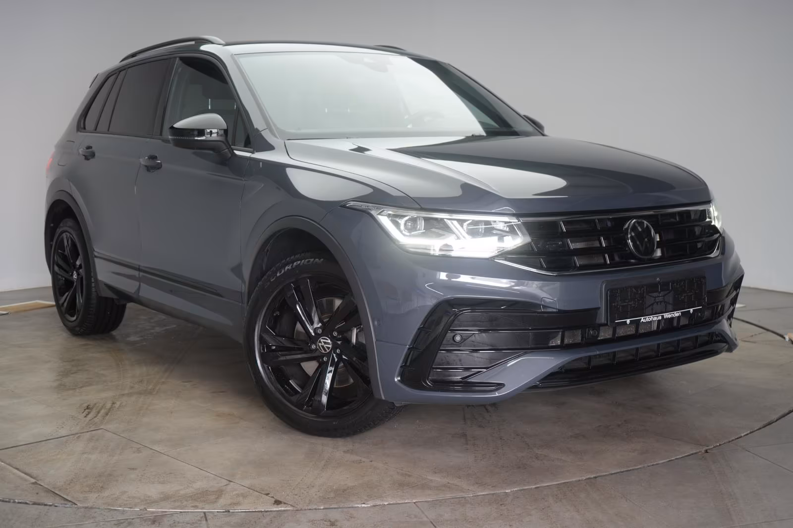 (B-131) Volkswagen Tiguan 1.4 eHybrid DSG R-Line Matrix/DCC/IQ.Driv - Image 1