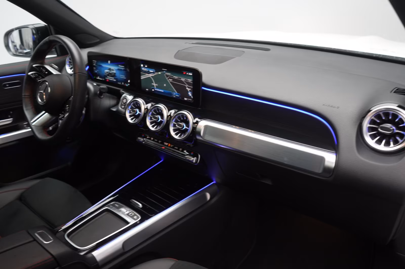 (B-708)  Mercedes-Benz GLB 220 d 4Matic 8G-DCT AMG Line Advanced - Image 10