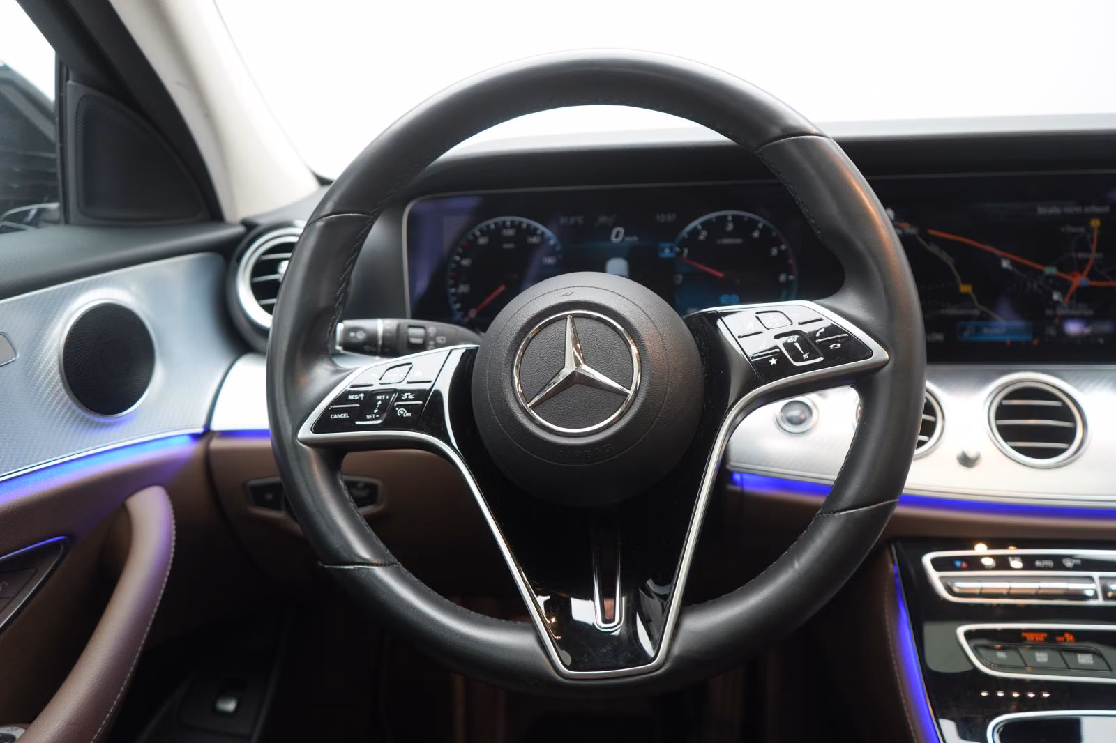 (B-193) Mercedes-Benz(Hybrid) E 300 de T 9G-TRONIC Avantgarde Leder/Distronic/ - Image 18