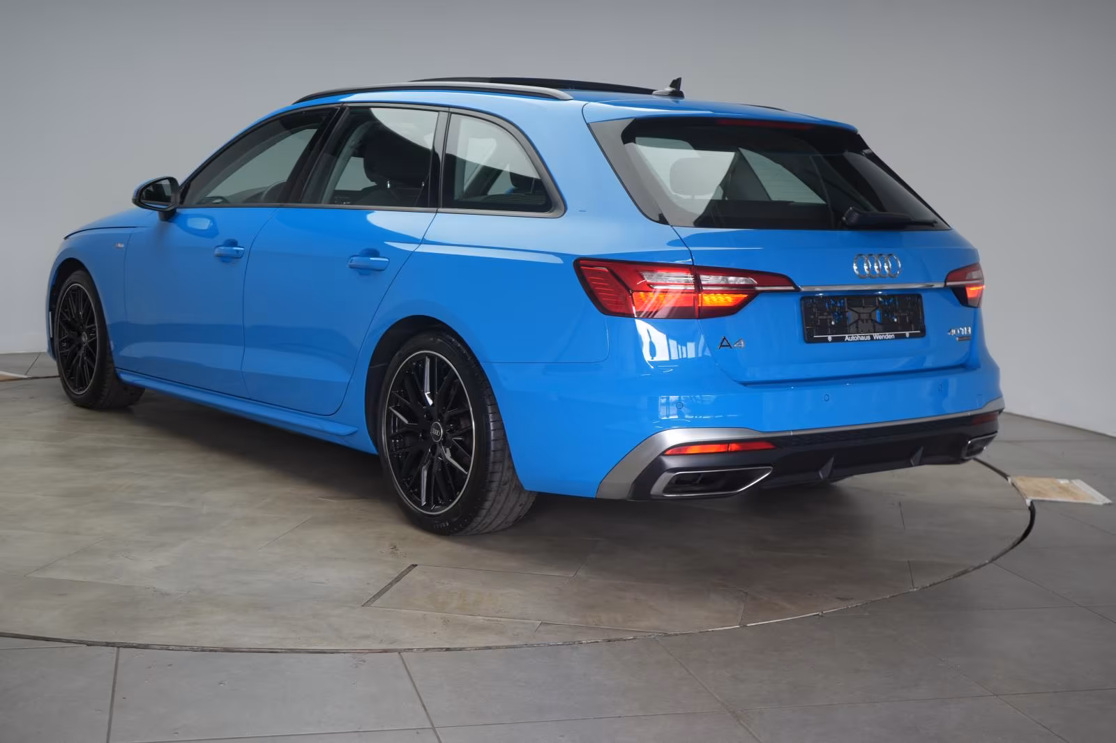 (B-727) Audi A4 40 TDI quattro S tronic S line Navi/Pano/AHK - Image 4