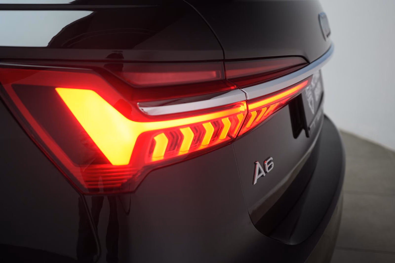 (B-127) Audi A6 40 TDI S tronic Temp/Kamera/Virtual/AHK/Pano/ - Image 14