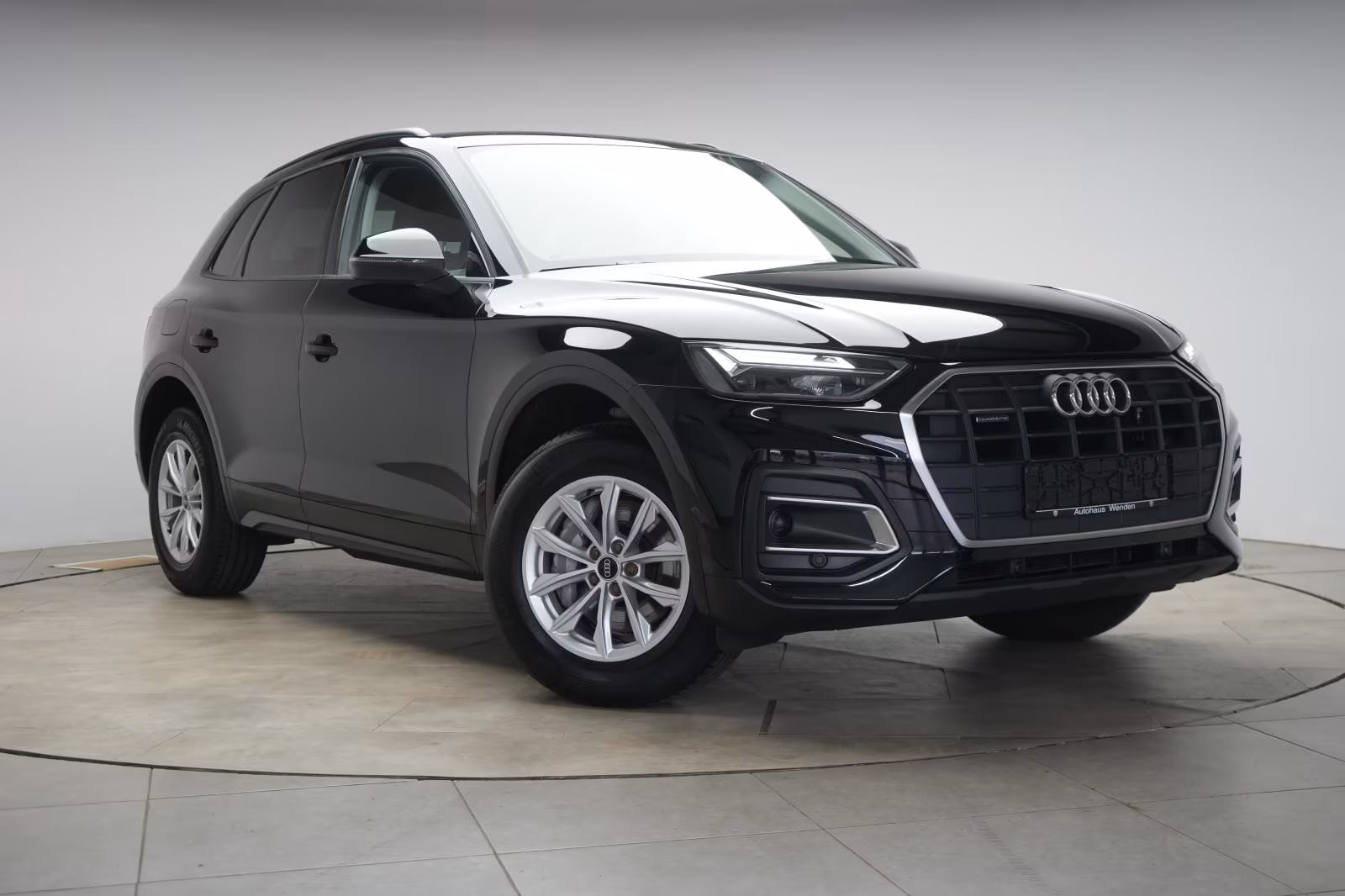 (B-143) Audi Q5 40 TDI quattro S tronic Leder/ACC/Kamera/HUD/ - Image 1
