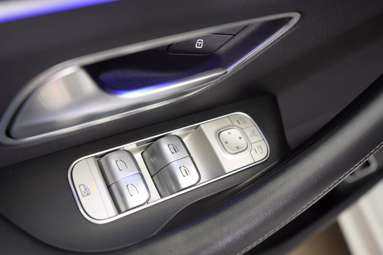 (B-587) Mercedes-Benz(Hybrid) GLE 350 e 4Matic AMG Leder/Distronic/HUD/Kam - Image 18