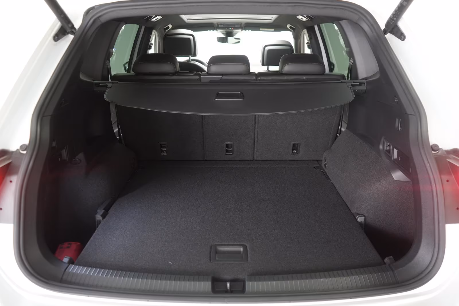 (B-314) Volkswagen Tiguan Allspace 2.0 TDI 4Motion DSG R line Navi/ - Image 9