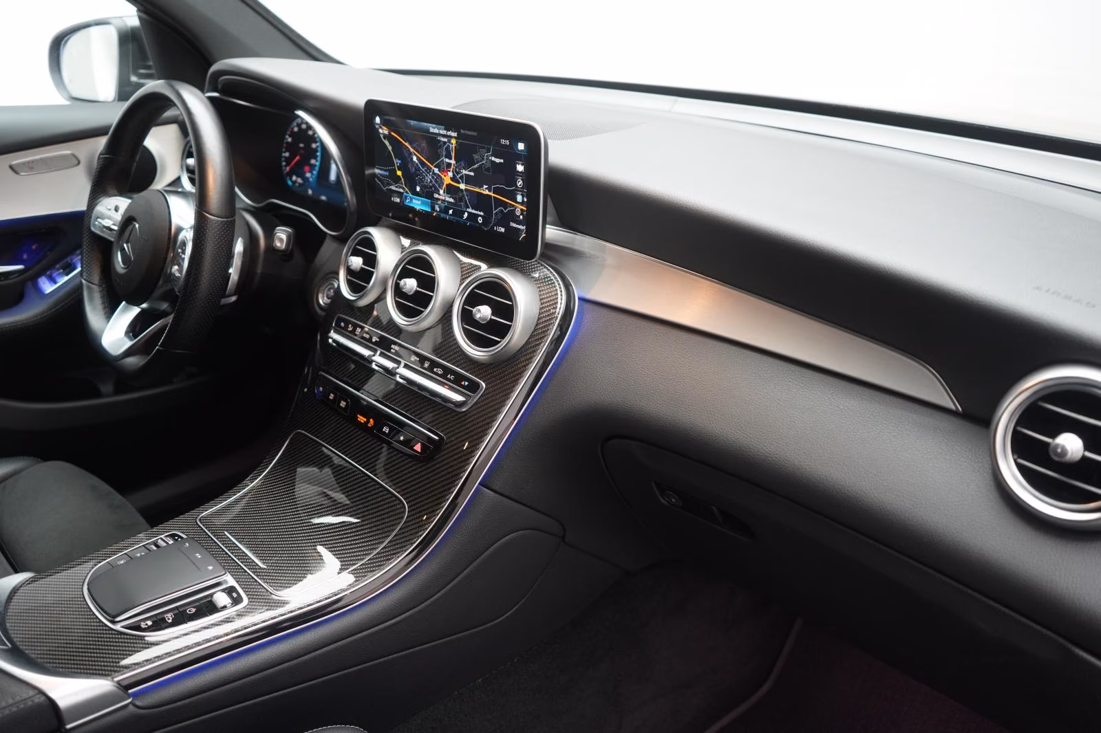 (B-352) Mercedes-Benz(Hybrid) GLC 300 de 4Matic 9G-Tronic Standhzg/Kamera/ - Image 9