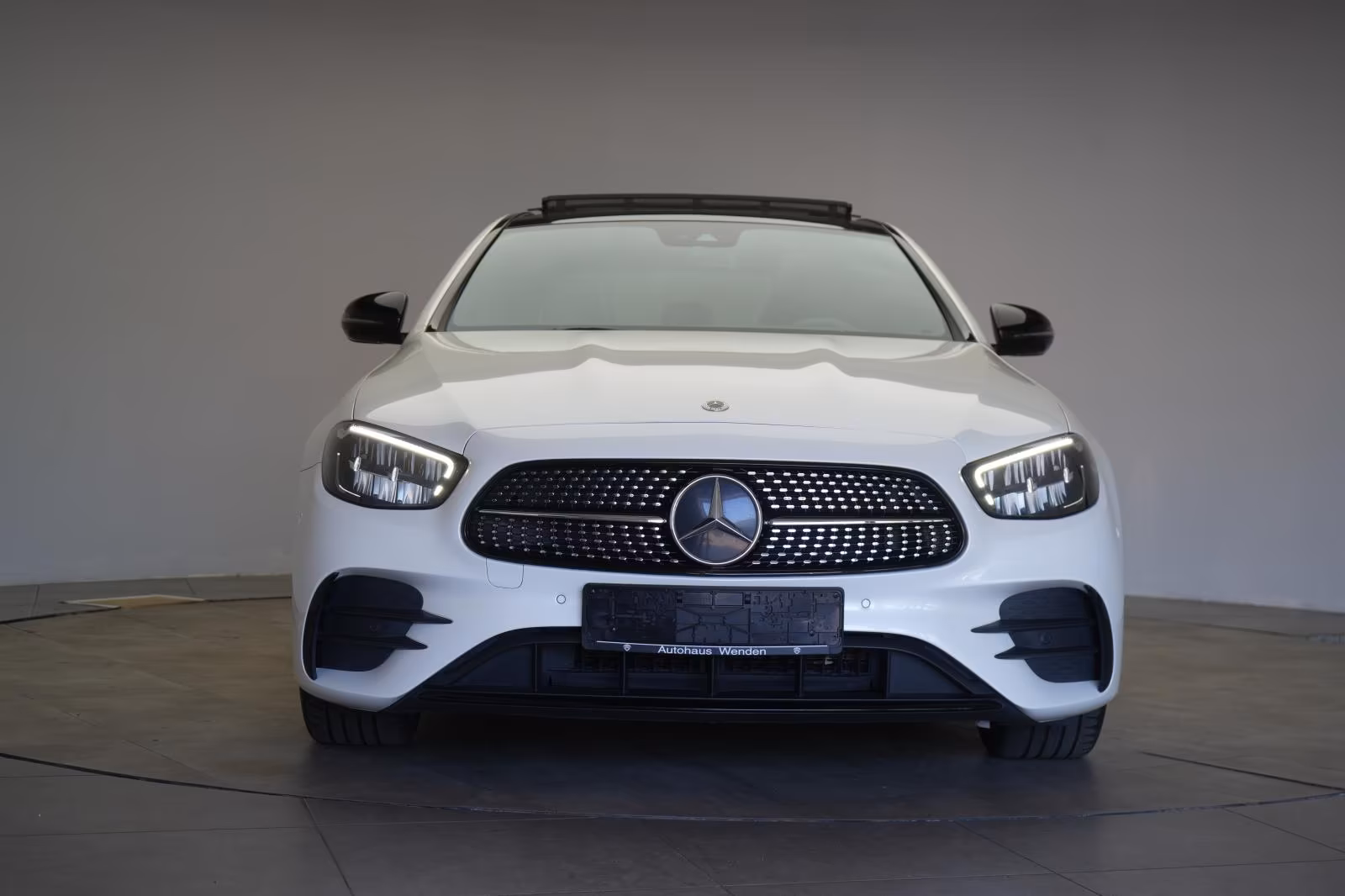 (B-356) Mercedes-Benz E 300 d 4Matic 9G-Tronic AMG Leder/Temp/Kam - Image 2