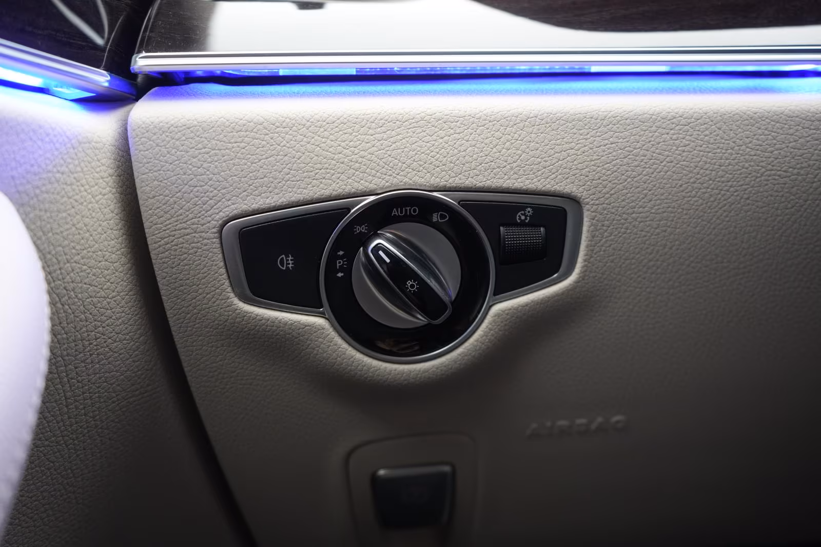 (B-349) Mercedes-Benz(Hybrid) E 300 de T 9G-Tronic AMG Leder/Distronic/Kamer - Image 22