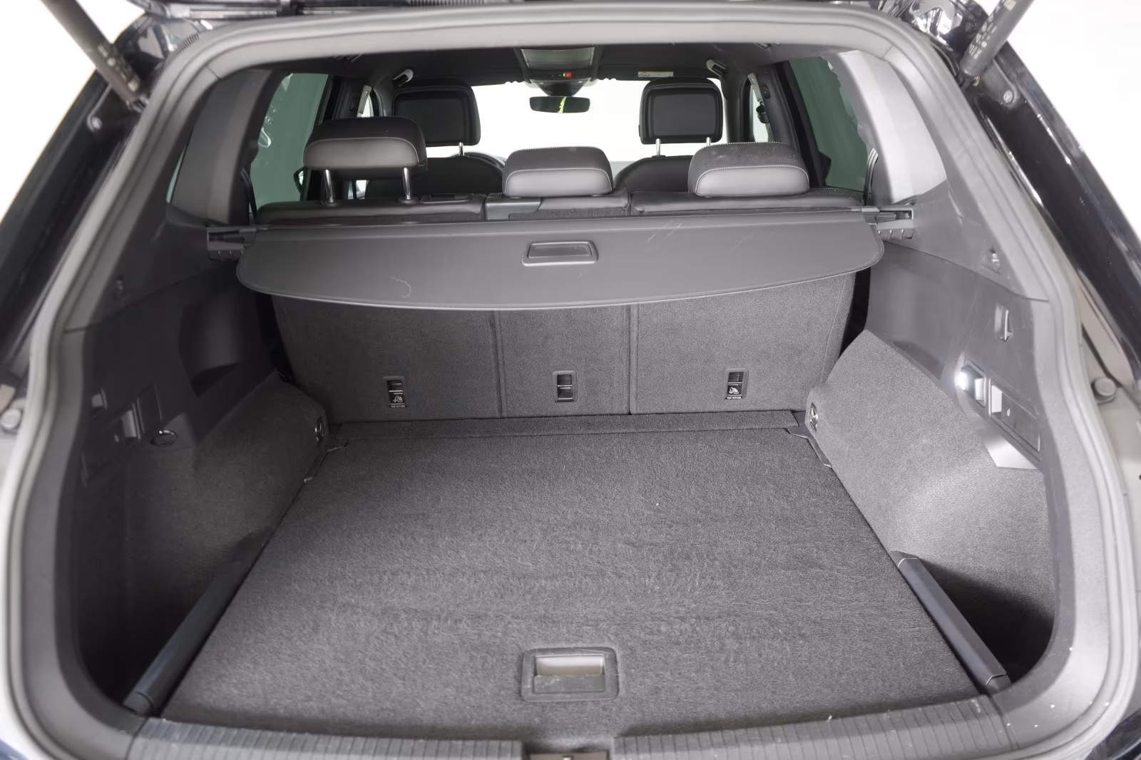 (B-373) Volkswagen Tiguan Allspace 2.0 TDI SCR 4Motion DSG R-Line - Image 27