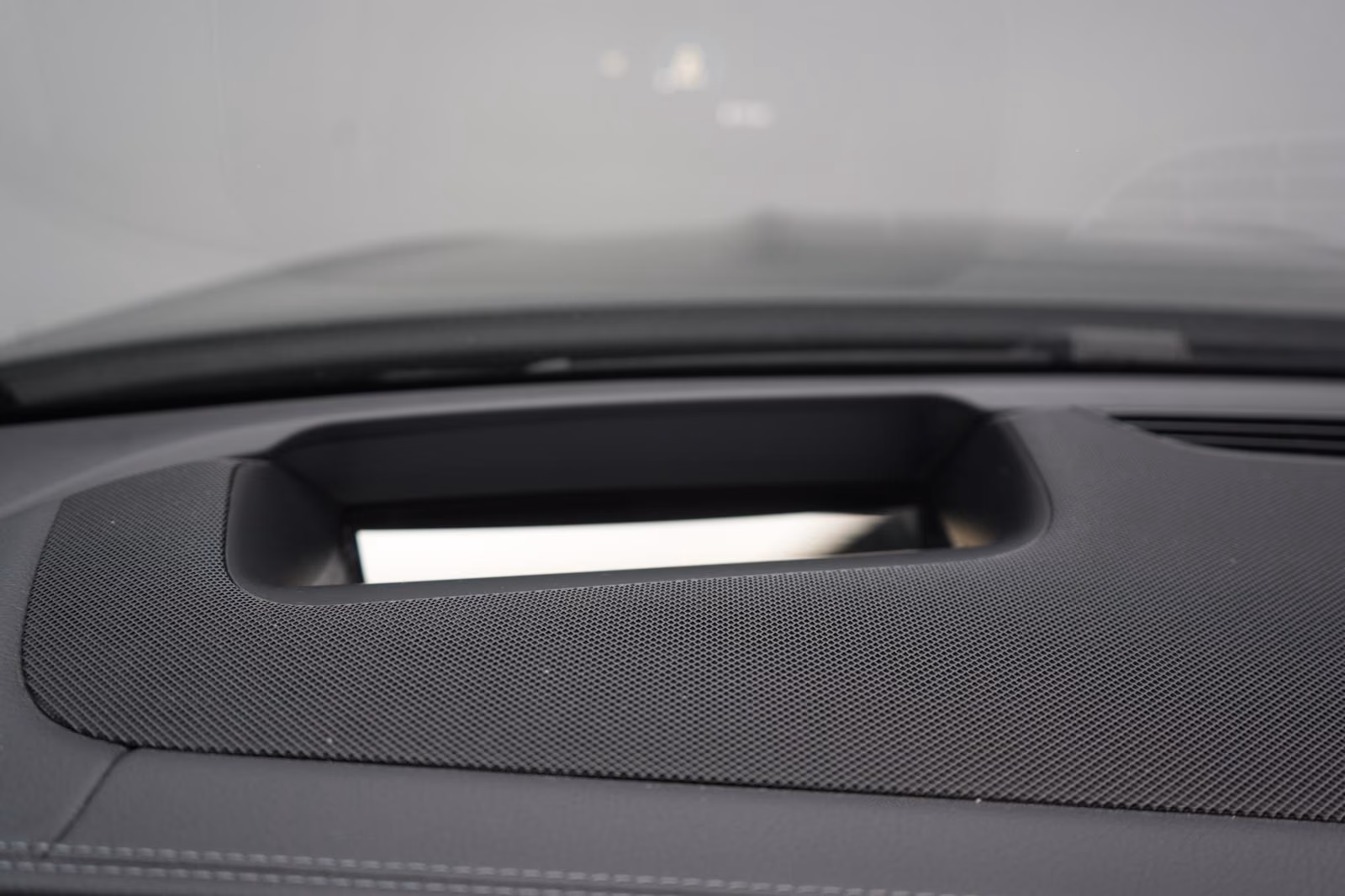 (B-358) Mercedes-Benz(Hybrid) GLE 350 de 4Matic AMG Softclose/STHZ/Pano/ - Image 17
