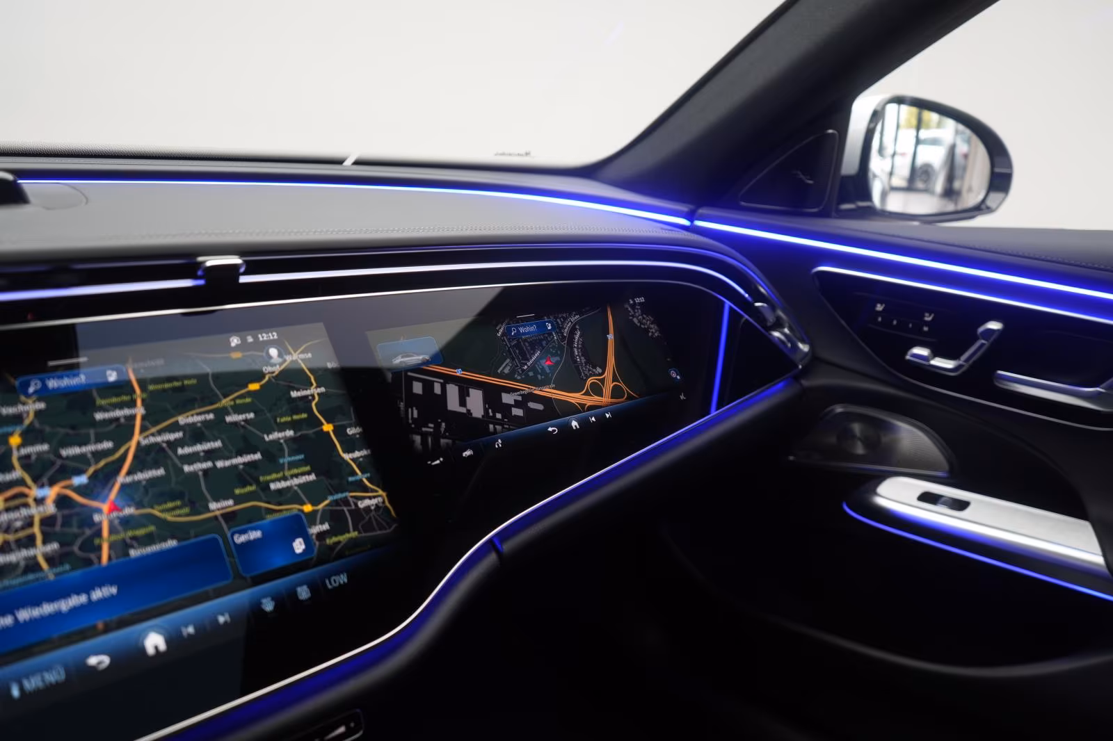 (B-319) Mercedes-Benz(Hybrid) E 300 de 4Matic 9G-T AMG Superscreen/Distronic/P - Image 18