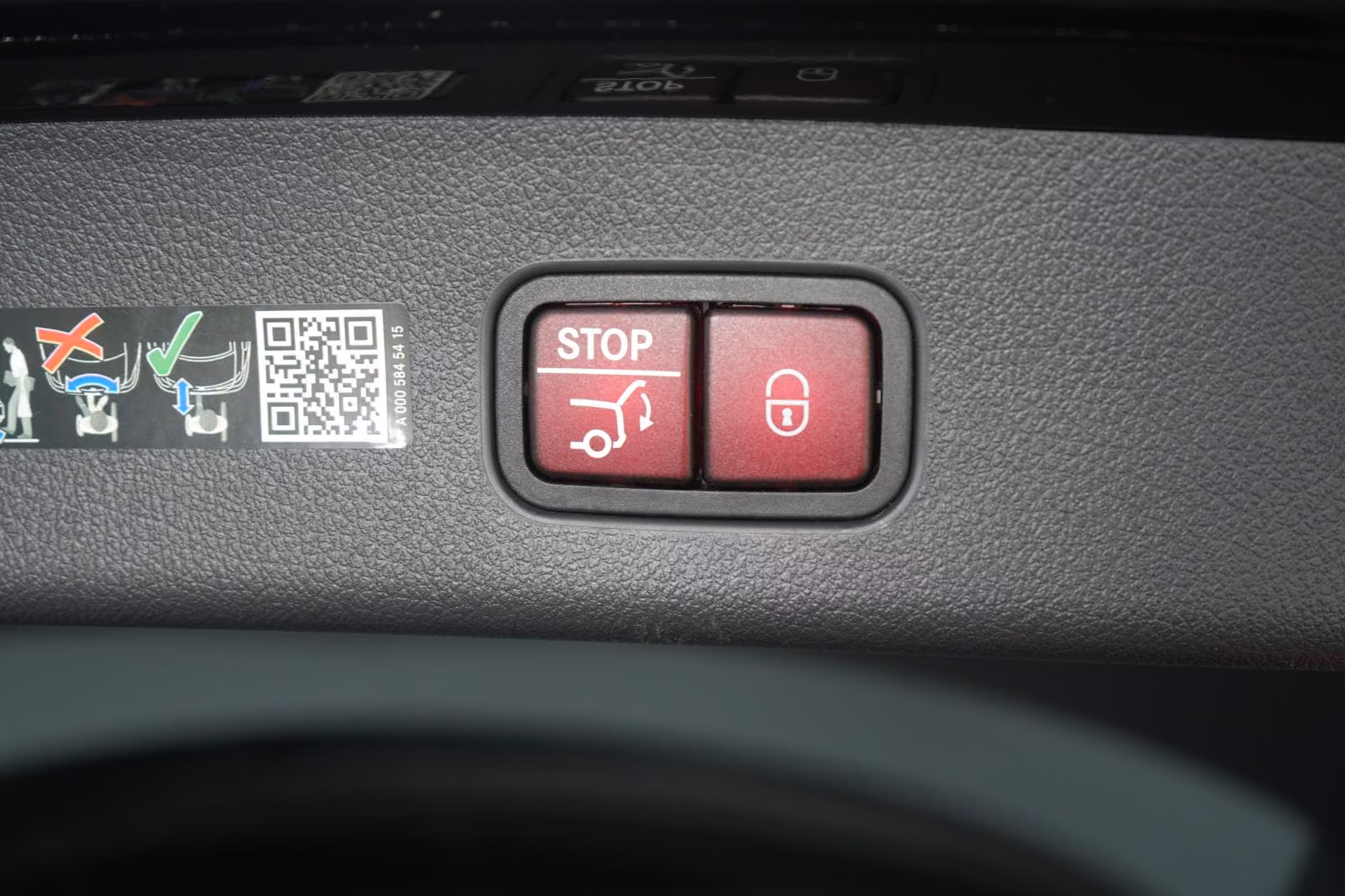 (B-542) Mercedes-Benz GLC 300 4Matic 9G-T AMG Leder/HUD/Distronic/ - Image 29