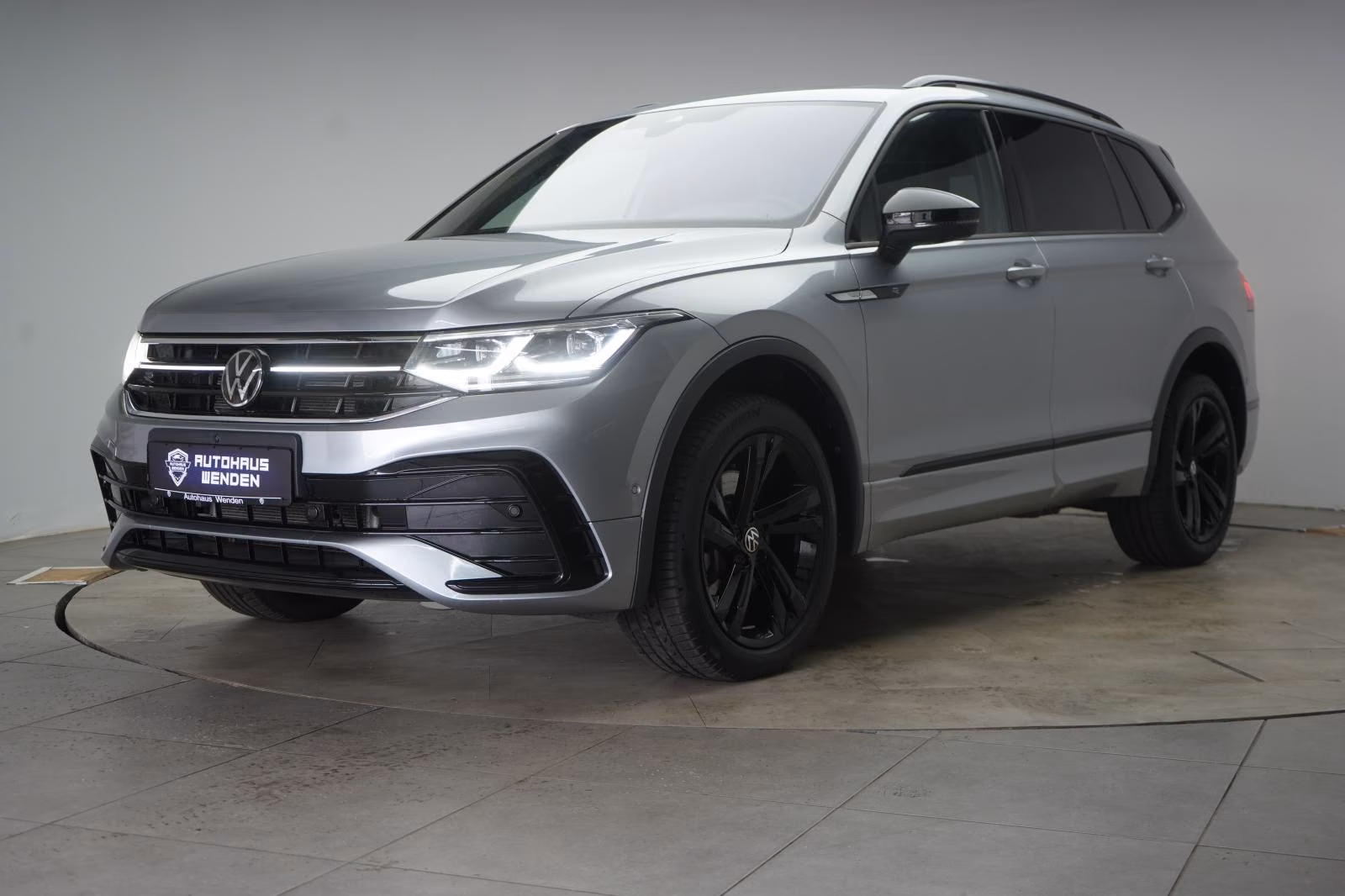 (B-160) Volkswagen Tiguan Allspace 2.0 TDI 4Motion R-Line Leder/ACC - Image 3