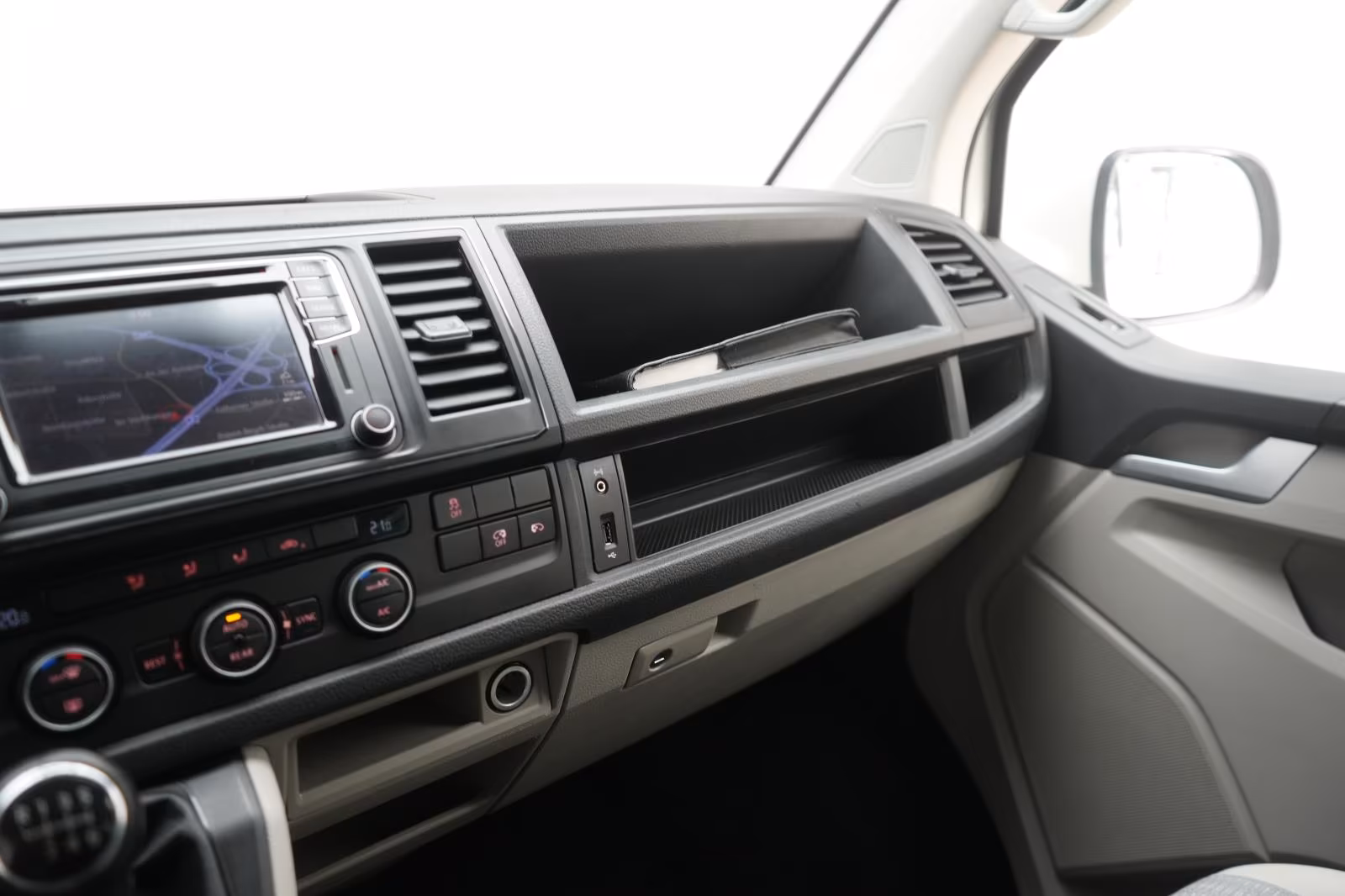 (KD-113) Volkswagen T6 Caravelle Lang 4MOTION Comfortline Navi/Temp/ - Image 13