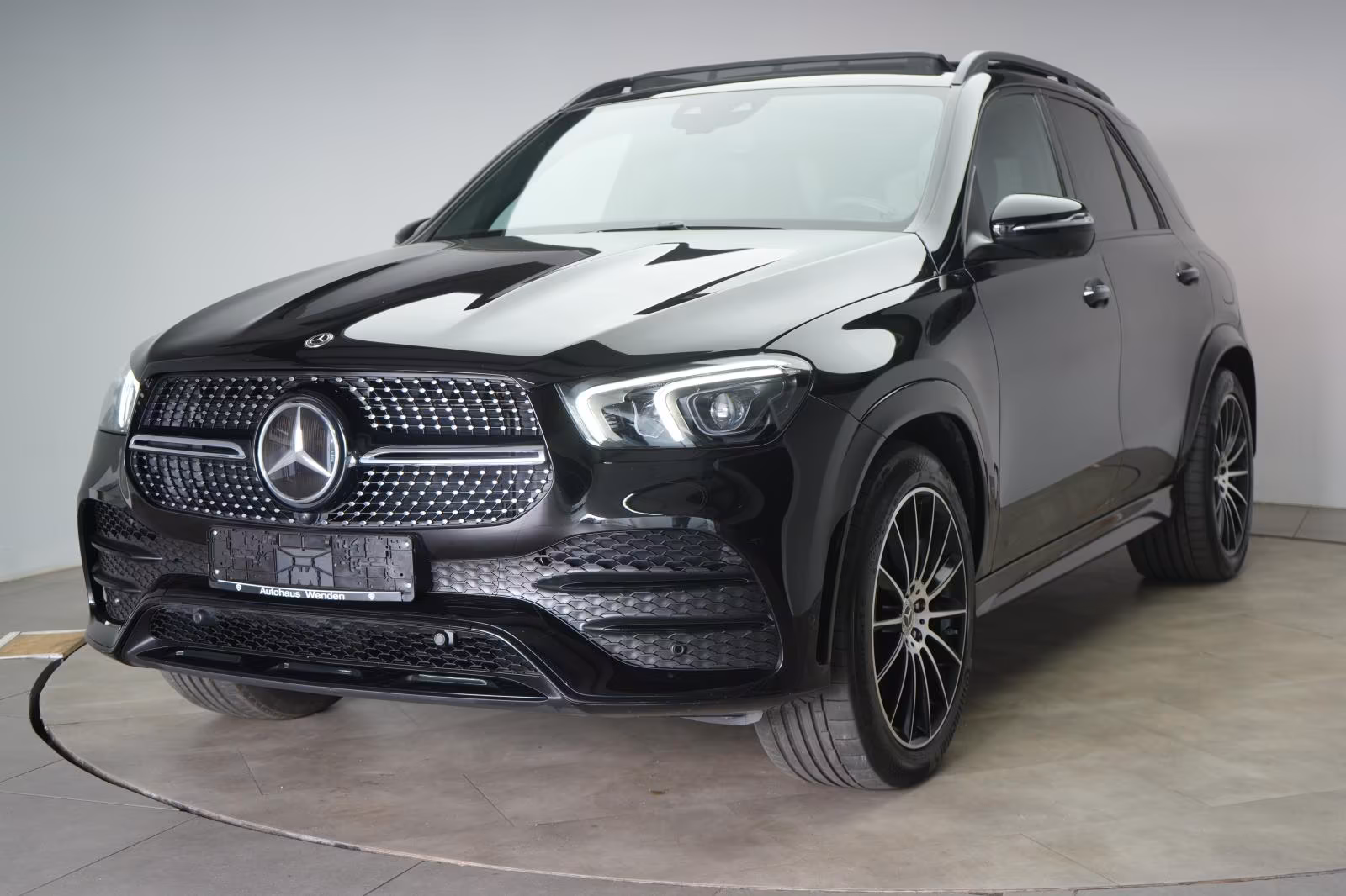 (B-460) Mercedes-Benz(Hybrid) GLE 350 de 4Matic 9G-Tronic AMG Distronic/HUD/Ka - Image 3