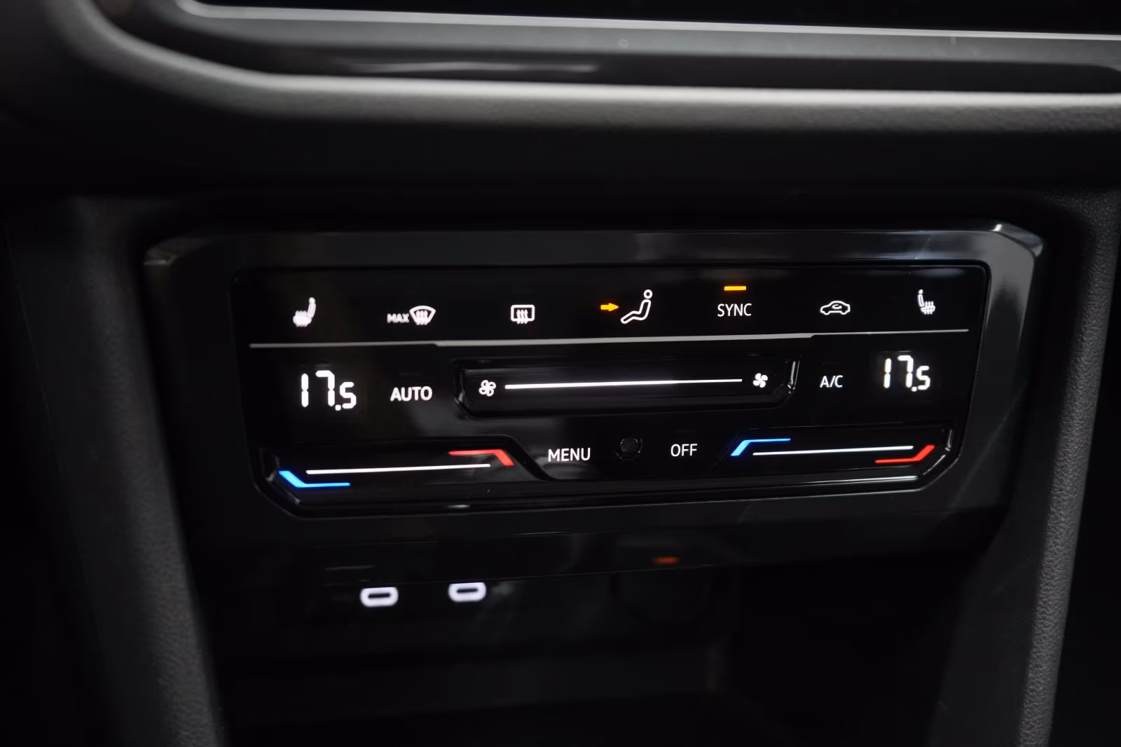(B-654) Volkswagen Tiguan 1.5 TSI Life ACC/Lane/Appconnect/ - Image 13