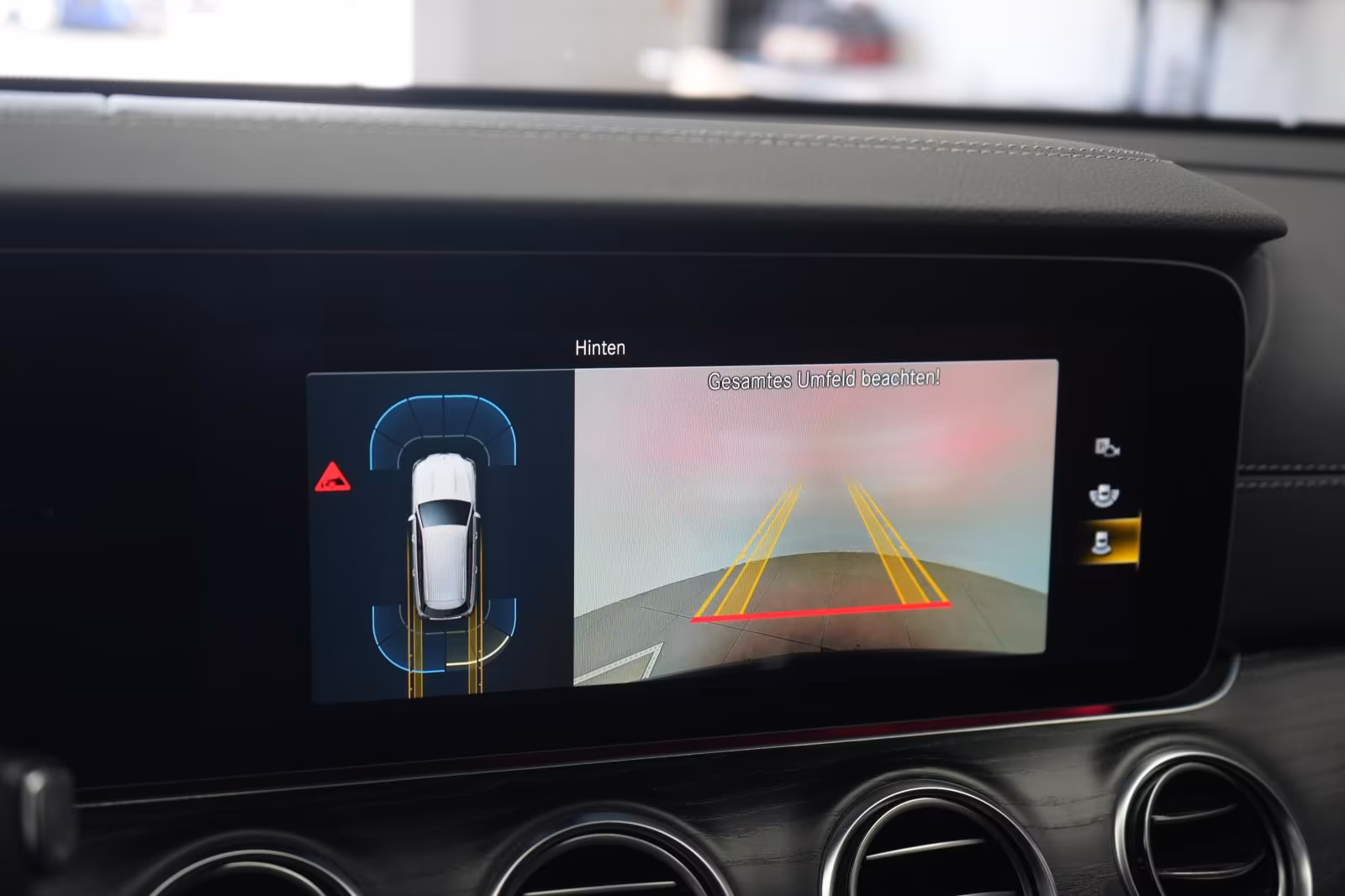 (B-607) Mercedes-Benz E 220 d T 9G-Tronic AMG CarPlay/Temp/Kamera/ - Image 16