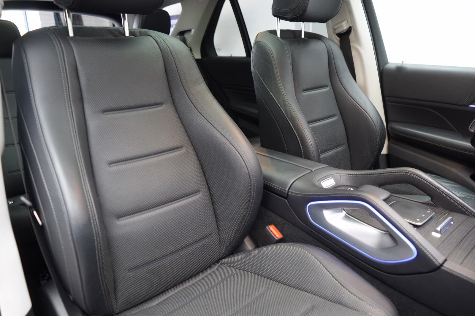 (B-587) Mercedes-Benz(Hybrid) GLE 350 e 4Matic AMG Leder/Distronic/HUD/Kam - Image 9