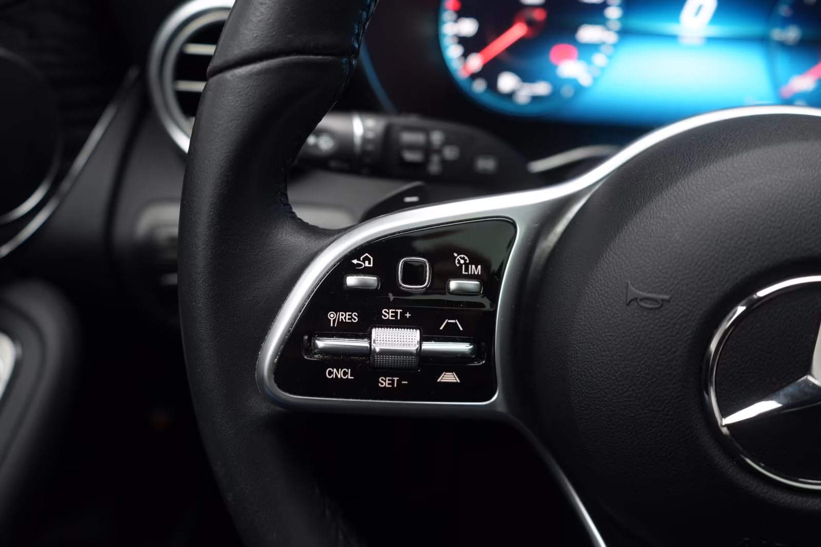 (B-484) Mercedes-Benz(Hybrid) GLC 300 de 4Matic 9G-Tronic Leder/Distronic/K - Image 14