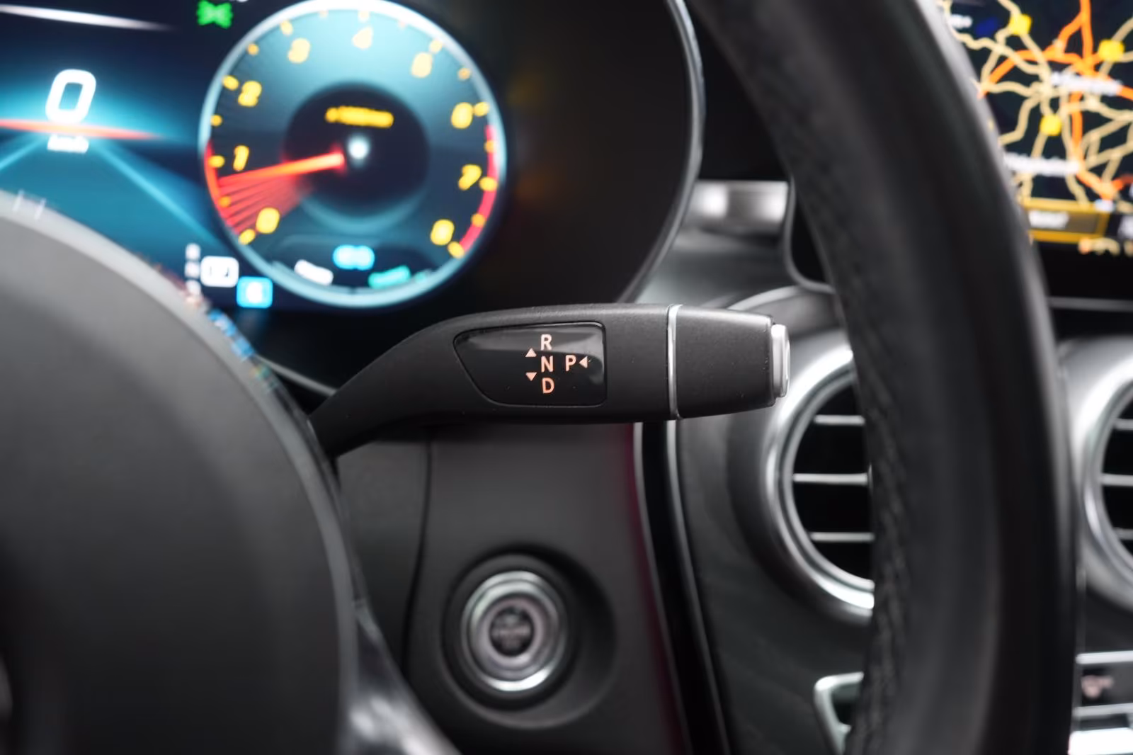 (B-284) Mercedes-Benz GLC 300 4Matic AMG Temp/Kamera/Virtual/Pano/AHK/ - Image 14