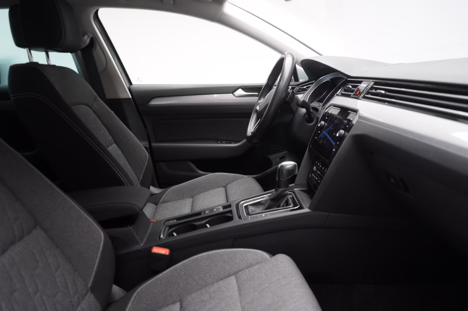 (B-101) Volkswagen Passat Variant 2.0 TDI DSG Business ACC/Kamera/L - Image 9