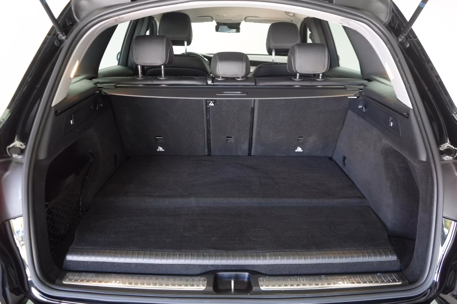 (B-178) Mercedes-Benz(Hybrid) GLC 300 de 4Matic 9G-Tronic AMG CarPlay/Temp/ - Image 23